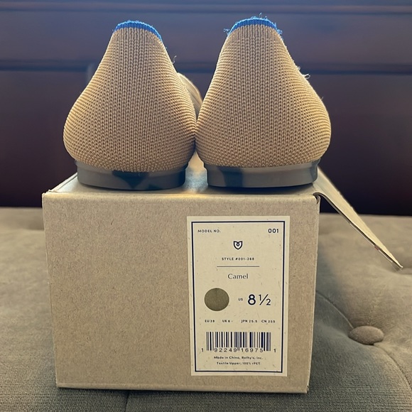 Rothy’s flats -NEW - Picture 4 of 5